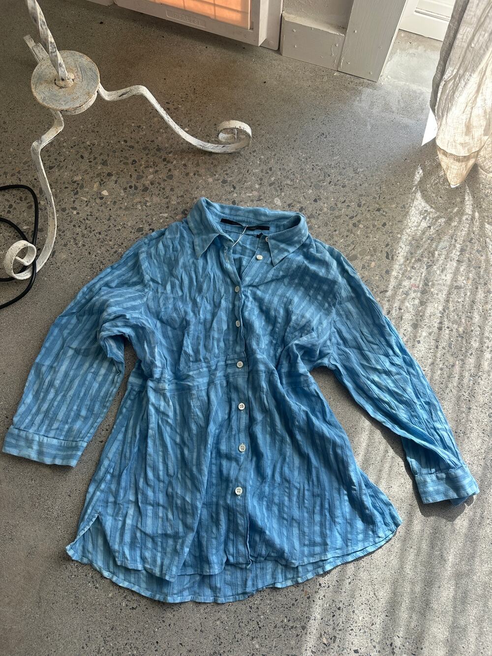 ISDA & Co Women’s Large Top Indigo Dyed Cotton Blue Crinkle Button Up Tunic Top